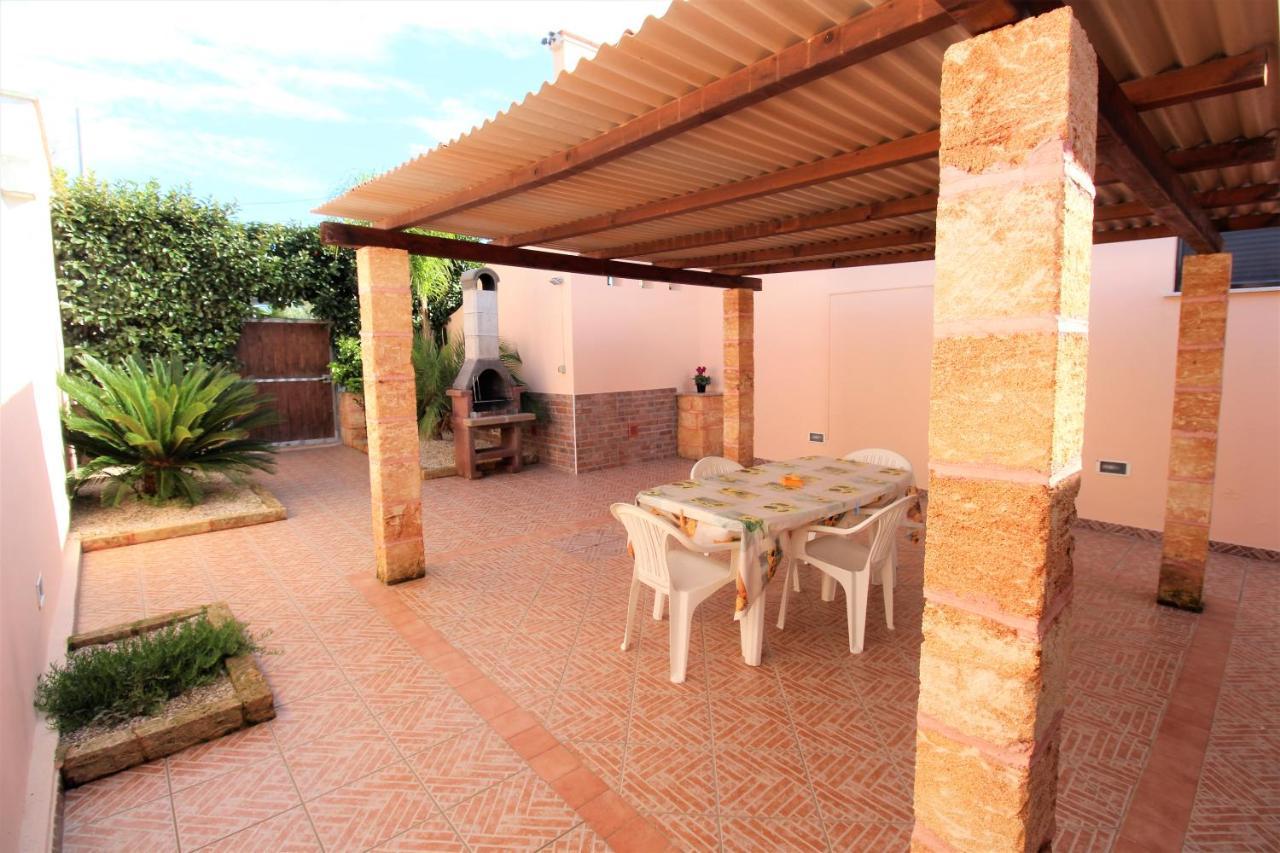 Villetta Climatizzata Mar Torre San Giovanni Ugento Exterior photo